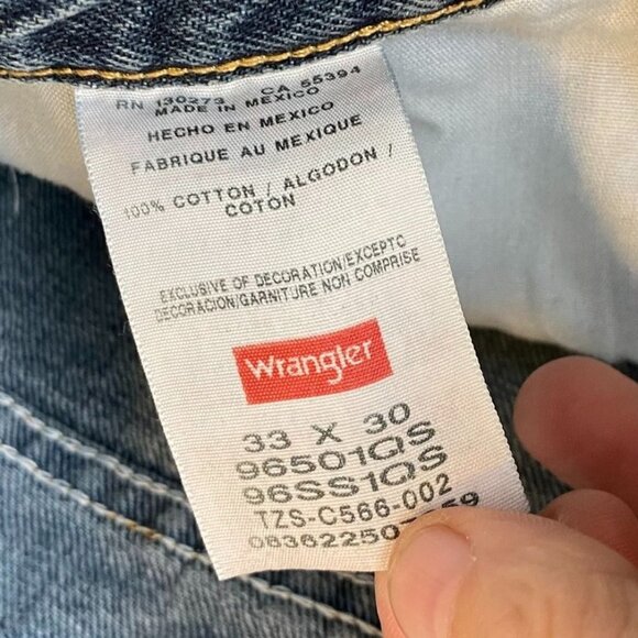 Wrangler Men's Jeans  33x30 Lot of Two Premium Quality - Picture 7 of 16
